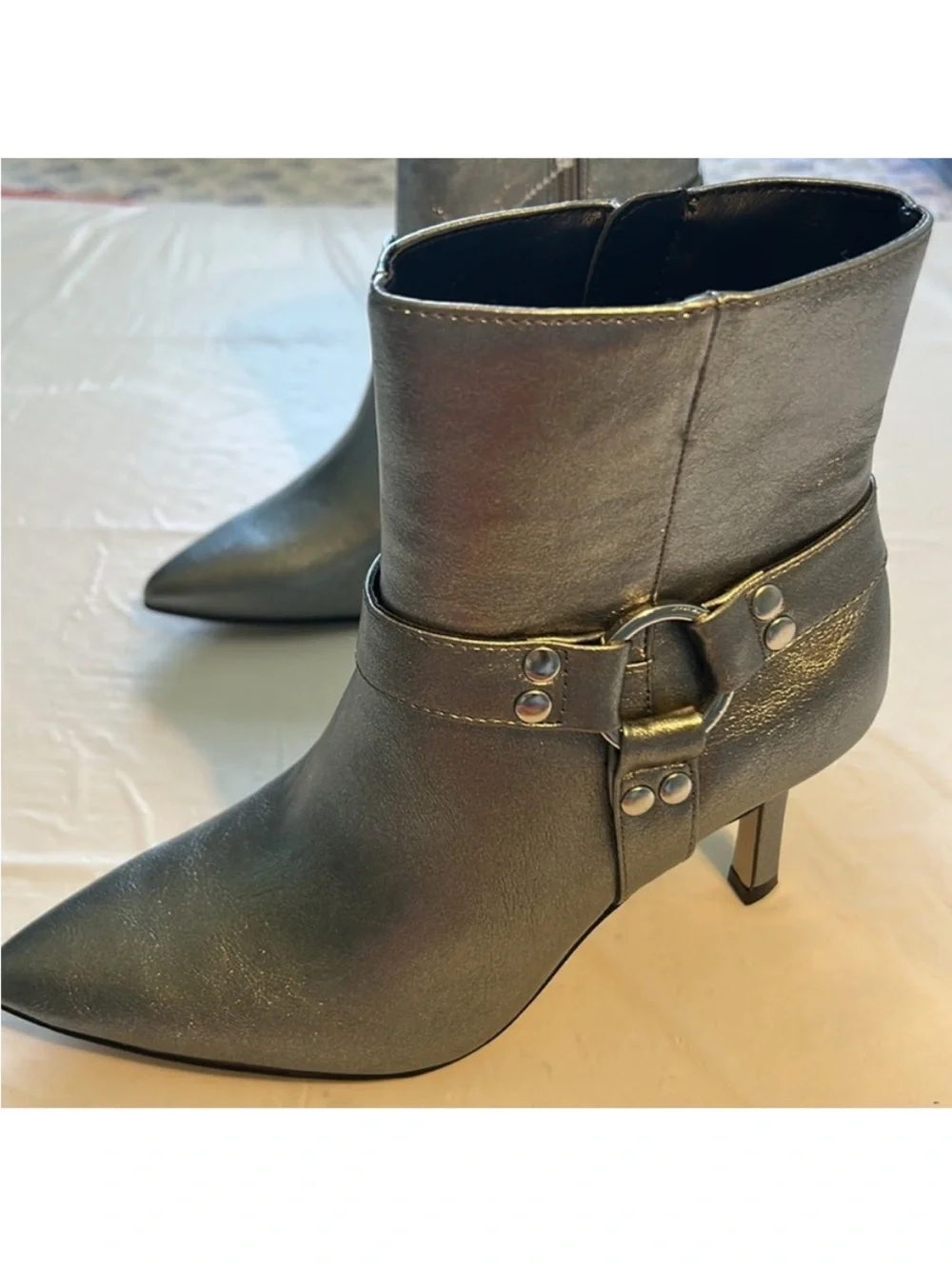 Jessica Simpson 5.5 Booties Darnina Vegan leather Silver Ankle Stiletto Boot